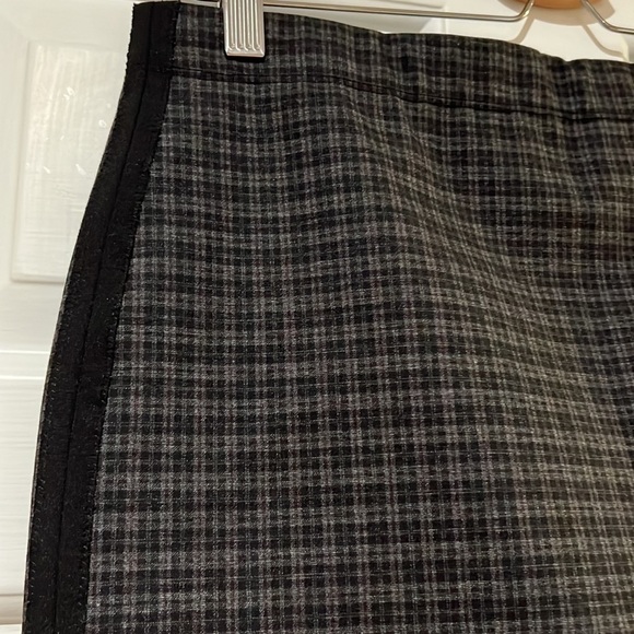 Max Studio plaid skirt with side and bottom stripe - Picture 5 of 6